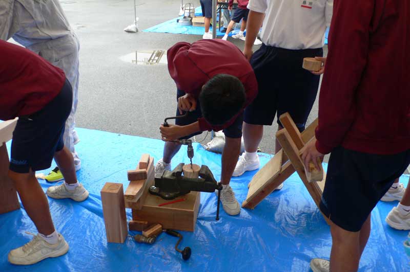 穴あけを体験
